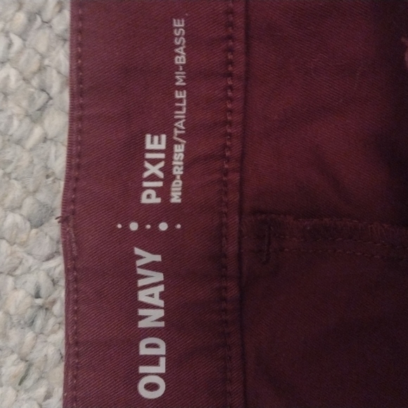 Shorts - Picture 3 of 5